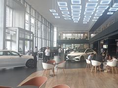 -贵州贵星奔驰4S店(观山湖店)