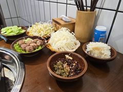 -黔有有贵州酸汤夺夺粉火锅(五味十字店)