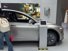 -TESLA 特斯拉(广州天环广场体验店)