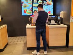 -麦当劳(石坝服务区店)
