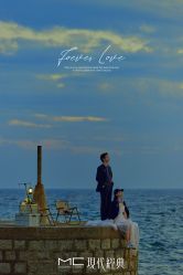 -现代经典婚纱摄影