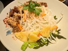 -大头虾越式风味餐厅(光明广场店)