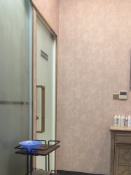 -斐研美医疗美容·眼周抗衰中心