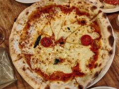 玛格丽塔基本披萨-La Tavernetta(Bar à Vin)(乌鲁木齐路店)