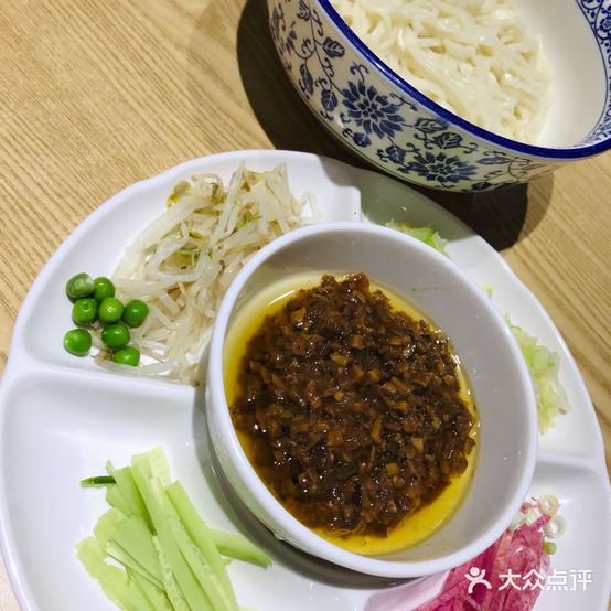 老北京炸酱面(盛世广场·食尚街店)