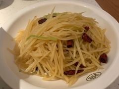 -江渔儿酸菜鱼·拔草餐厅(虎门君乐汇店)