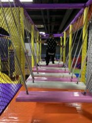 -蹦贝运动中心·蹦床·攀岩·闯关(龙岗店)