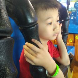 -维佳童话镇演出现场(徐东店)