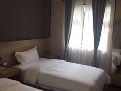 -文星酒店(广州北京路步行街海珠广场地铁站店)