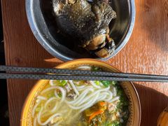 -正宗李家土鸡米线店