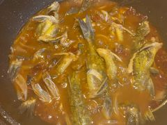 黄辣丁鲜鱼锅-小小河边鱼(天润城店)