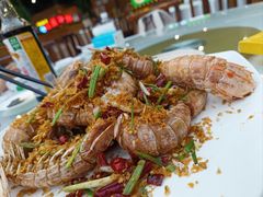 -三亚火车头万人海鲜广场