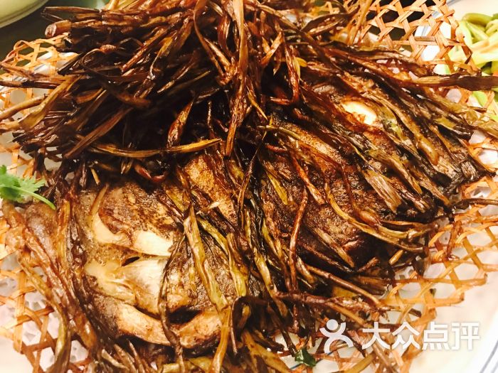 葱烤鸦片鱼头