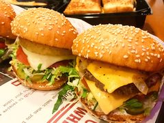 -The Habit Burger Grill 哈比特汉堡(复兴soho店)
