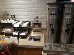 -The Habit Burger Grill 哈比特汉堡(爱琴海店)