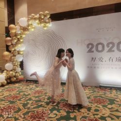 -莫小姐婚纱