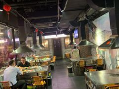 大堂-马路牙子地桌烤肉(工体店)