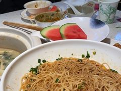 -三人行骨头王火锅(长寿店)