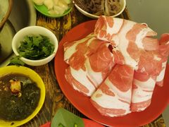 -洞庭洲·防空洞火锅·烧烤·铜锅涮肉(新百广场店)