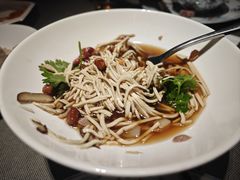 淮扬烫干丝-小厨娘绣中淮扬(总统府大行宫店)