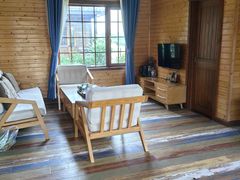 -梁子湖东篱老屋生态庄园