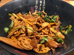 -风光老灶麻辣香锅(大成路翠微百货店)