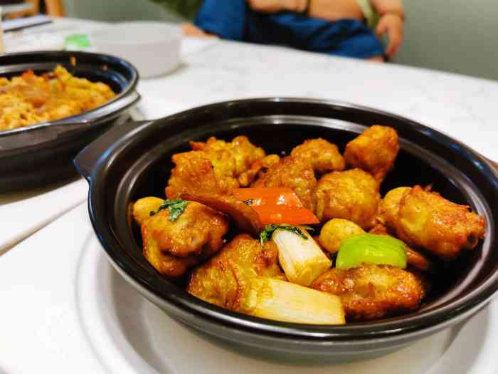 曼玉餐厅(二七万达店)-"吃过两三次了 菜品服务什么的都没得说 .