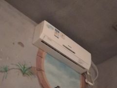 -卡罗酒店(东门晒布地铁站店)