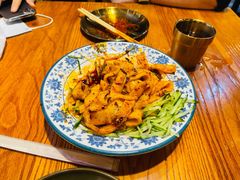 秘制凉皮-柴窝堡22号辣子鸡·传承新疆菜