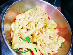 -隔壁老王·家常云南菜(花巷店)