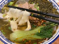酸菜牛肉面-舌尖尖兰州牛肉面(裕廊坊店)