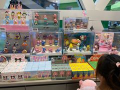 -泡泡玛特POPMART (北京超极合生汇店)