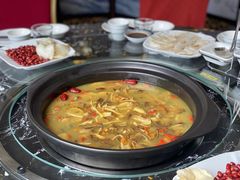 -雄诏大酒店火锅·特色小吃