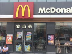 门面-麦当劳(七宝乐购店)