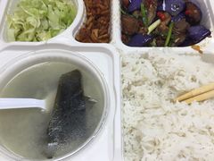 -洞庭土菜小炒馆(易发广场店)