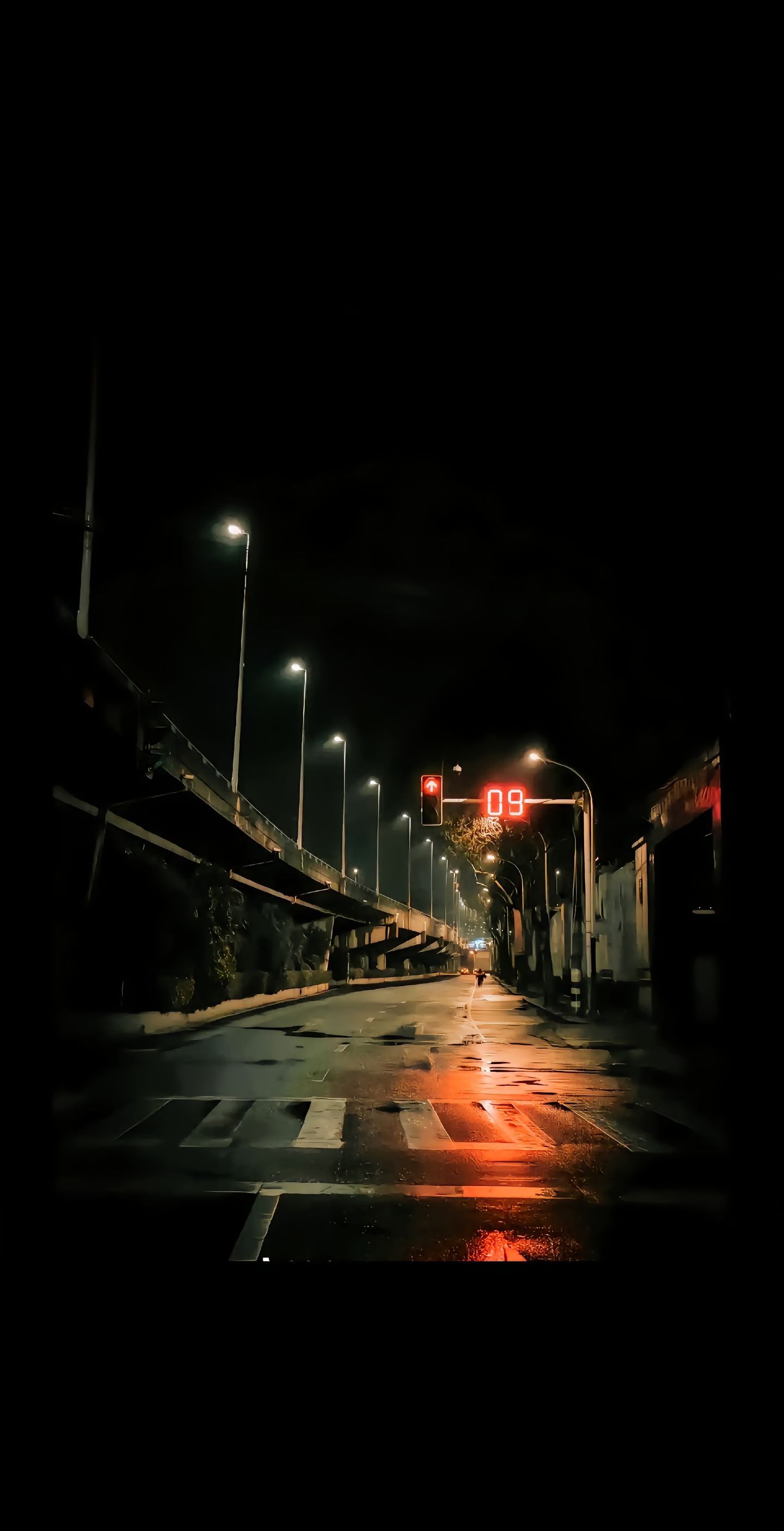 城影下的夜行车