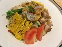 鸡肉大虾鲜蔬波奇碗-西堤牛排(南京龙江店)