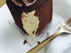 -UNI UNI(环亚凯瑟琳店)