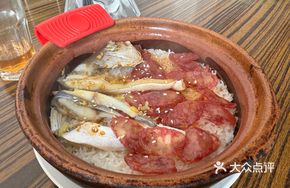 Golden Anchovy and Preserved Meat Clay Pot Rice