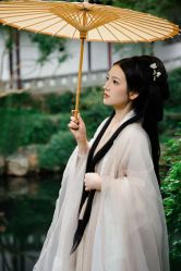-两间半汉服工作室(平江路店)