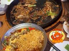 -老板恋上鱼(恒隆广场店)