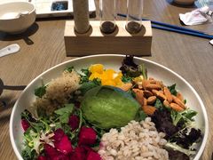 牛油果沙拉-小大董·烤鸭(凤凰汇店)