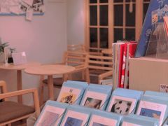 -猫的天空之城概念书店(束河店)