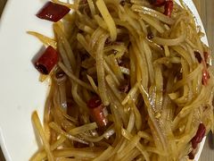 酸辣土豆丝-老七饭馆(光荣道总店)