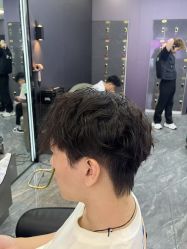 -藤野造型烫染·漂发