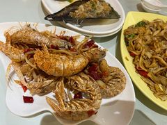 -覃记海鲜美食餐厅