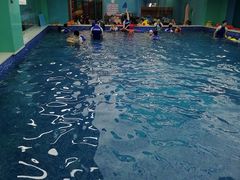 -Swim斯卫姆国际儿童游泳中心(红博中央公园店)