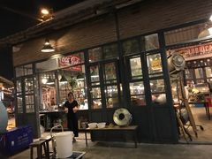 -席娜卡琳火车铁道夜市