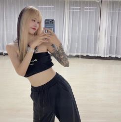 -AYO SALON
