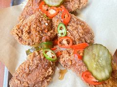 韩式甜辣炸鸡翅-魏斯理汉堡(西安沣东吾悦店)